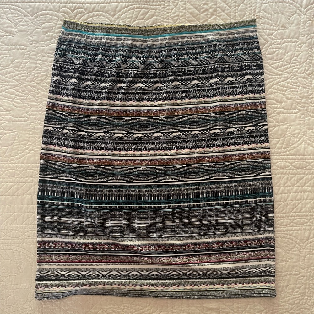 Maurice’s Skirt, mid length, Size L